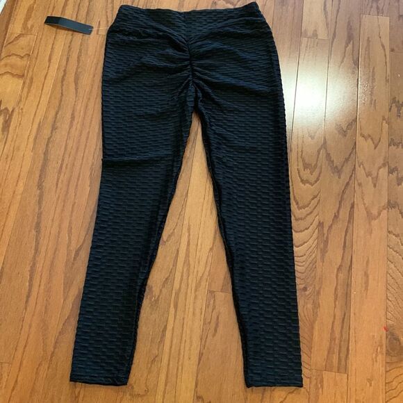 New Mix Size 2XL – 3XL NWT texture design leggings made to enhance butt - Picture 1 of 8